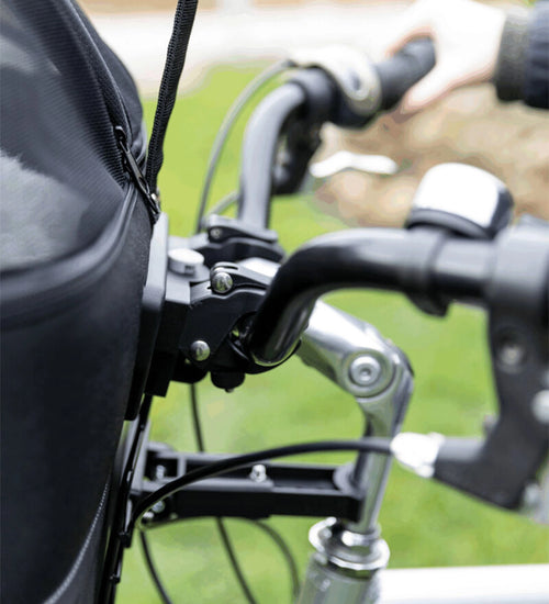 Hondenfietsmand Zwart met regenkap tot 6 kg.