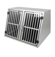 Maatwerk Aluminium Autobench Schuin 2-Vaks met matten en spijlen in de achterwand