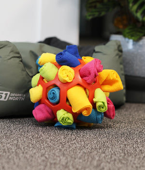 Snuffel en snackbal meerkleurig