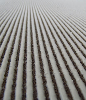Vetbed blauw met pootjes  30 mm  met antislip 150 cm  breed per strekkende meter