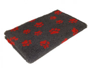 Vetbed grijs  met rode pootjes 22 mm met antislip  150 cm breed per strekkende meter