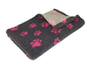 Vetbed grijs  met roze pootjes 22 mm met antislip  150 cm breed per strekkende meter