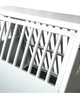 Maatwerk Aluminium Autobench Schuin 1 vaks met mat en spijlen in de achterwand